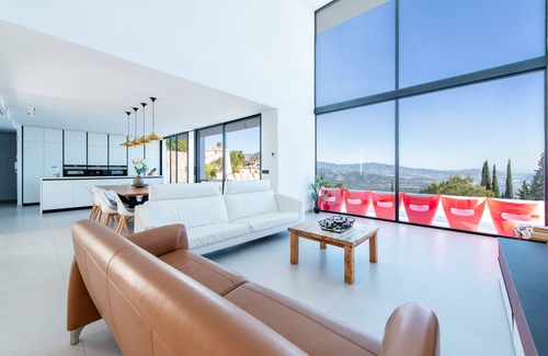 Salobrena Villa | Luxueuse villa Oro avec piscine à débordement et vue panoramique