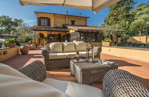 Camaiore Villa | VILLA DE LUXE AUX FINITIONS IMPECCABLES, OASIS DE PAIX OU PARTIR DE COCCOLAR