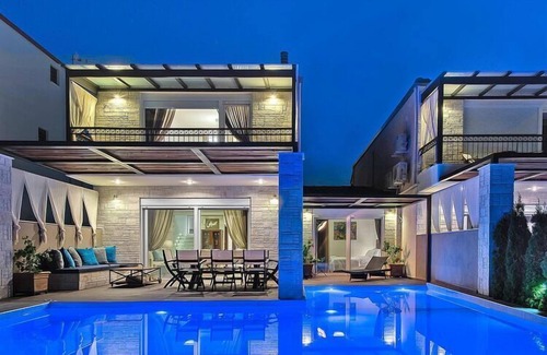 Haniotis Maison | Villa de luxe sur la avec piscine privée