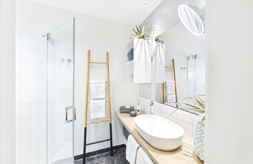 Bahnhofsvorstadt Appartement | Luxury ÜberFluss Apartment