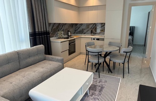 Tosmur Belediyesi Appartement | Luxury 1+1 Bedroom Apartment in Alanya 5 Min Walk to Beach Pool, Spa & Security