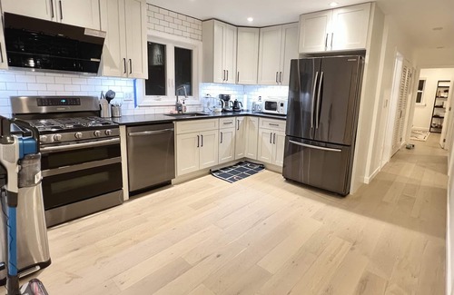 Historic Downtown Appartement | Luxury 1 bd in Jersey City 5mins to Grove St Path