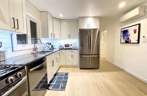 Historic Downtown Appartement | Luxury 1 bd in Jersey City 5mins to Grove St Path