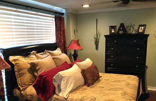 Lake Ronkonkoma Appartement | Luxury 1 Bedroom walking distance from Lake Ronkonkoma and close to the Hamptons