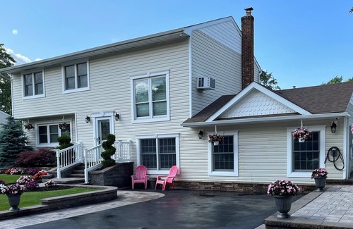 Lake Ronkonkoma Appartement | Luxury 1 Bedroom walking distance from Lake Ronkonkoma and close to the Hamptons