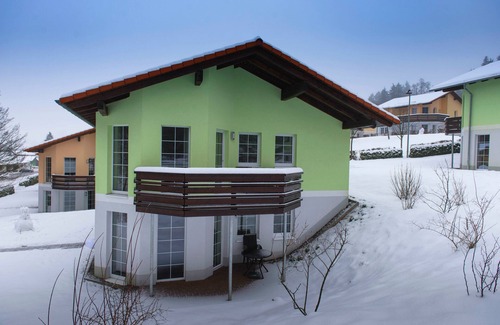 Bad Sachsa Maison | Luxury 10-person bungalow in the holiday park Landal Salztal Paradies