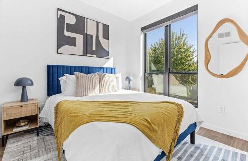 St. Anthony West Appartement | Luxury 1BD Gym Rooftop Street Parking by DT UMN