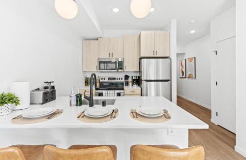 St. Anthony West Appartement | Luxury 1BD Gym Rooftop Street Parking by DT UMN