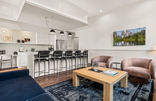 Rittenhouse Row Appartement | Luxury 1BD Rittenhouse Sq. | Hosted By Stay Rafa