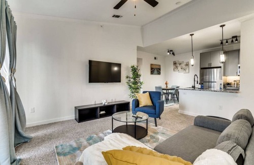 McNeil Appartement | Luxury 1Bedroom Apt with Pool