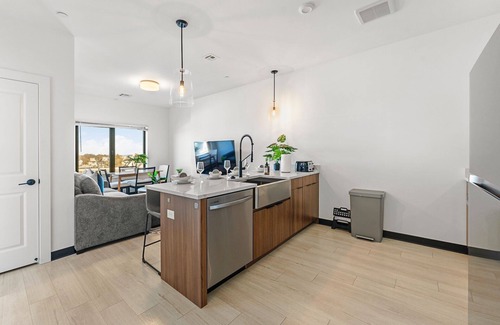 Everett Appartement | Luxury 1BR near Boston 3175