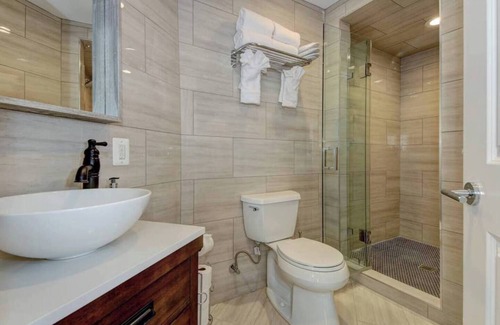 Dupont Circle Lit Et Petit-Déjeuner | Luxury 1BR Suite 1 Dupont / Kalorama