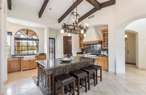 North Scottsdale Maison | Domaine de luxe de 5 hectares avec 5 chambres dans le style toscan, près de Troon North, privé
