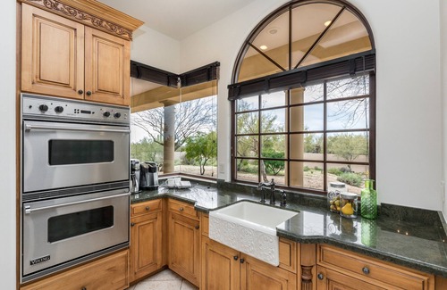 North Scottsdale Maison | Domaine de luxe de 5 hectares avec 5 chambres dans le style toscan, près de Troon North, privé