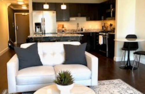 Downtown San Diego Copropriété | Quiet Luxury 2-bedroom Condo with San Diego Marina Views