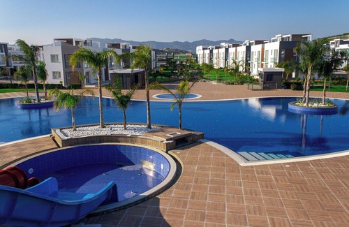 Gastria Appartement | LUXURY 2-BEDROOM APARTMENT IN SEAFRONT COMPLEX WITH PRIVATE BEACH