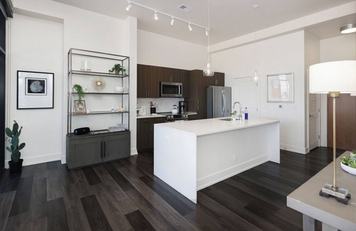 Cherry Creek Appartement | Luxury 2 bedroom penthouse with mountain views from every room