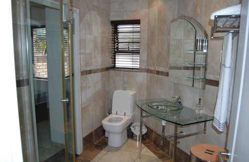 Gonubie Appartement | Unité de luxe de 2 chambres dans une maison d'hôtes classée 4 étoiles