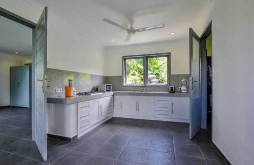 Temukus Villa | Luxury 2 Bedroom Villa près de Lovina, Bali