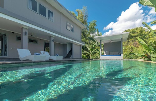 Temukus Villa | Luxury 2 Bedroom Villa près de Lovina, Bali