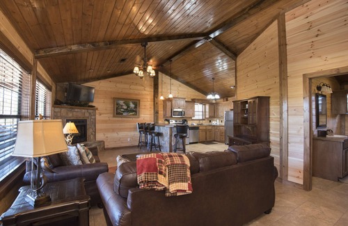 Smithville Cabine | Charmante cabine de 2 chambres sur 4. 8 acres près du mont. Rivière Fork. Construit au printemps 2018
