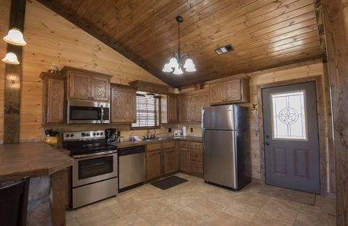 Smithville Cabine | Charmante cabine de 2 chambres sur 4. 8 acres près du mont. Rivière Fork. Construit au printemps 2018