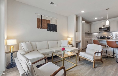 Windsor Park Appartement | Luxury 2-BR with Juliet Balcony