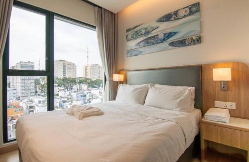 District 1 Appartement | Luxury 2 or 3BR Apartment in Dist 1, Pool and airport pickup