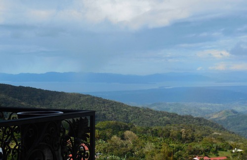 San Ramon Appartement | Luxe 2 étages, vues spectaculaires sur l'océan et les montagnes, au cœur des sites du Costa Rica
