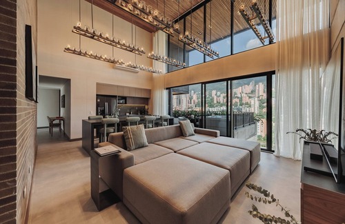 Alejandria Appartement | Luxury 2490 sqft Duplex with unbeatable city view with pool and gym