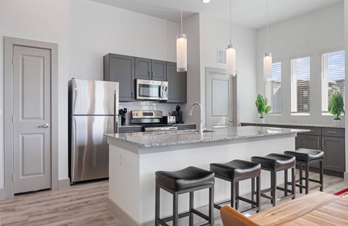 Stony Ridge North Appartement | Luxury 2BD/2BA Next to Airport 8838