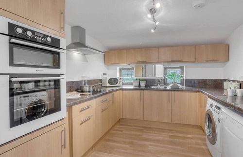 Hethel Maison | Luxury 2bed annex w/parking & outside space