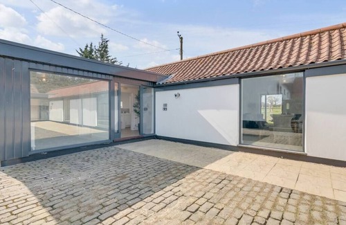 Hethel Maison | Luxury 2bed annex w/parking & outside space