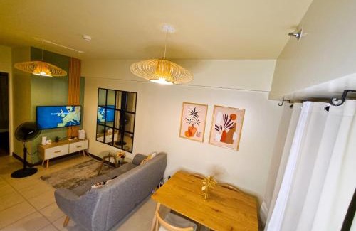 Kapitolyo Appartement | Luxury 2bedroom Flat with Private Balcony