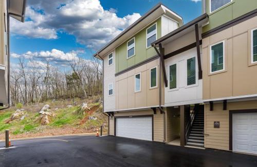 Pelham Maison | Luxury 2BR 2 bath Townhouse w Garage Near Oak Mt