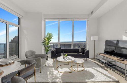 Humber Bay Appartement | *Luxury 2BR-2BA, High Floor, Unobstructed Lake View*