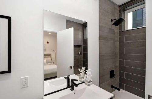 Brookland Appartement | Luxury 2BR Condo in DC