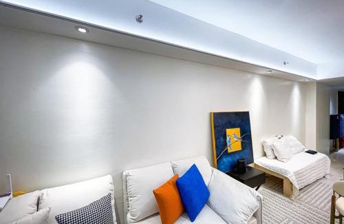 Baclaran Appartement | Luxury 2BR Penthouse across City of Dreams