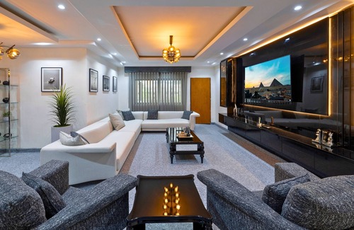 Ikoyi Appartement | Luxury 3-Bed Apartments in Ikoyi, with Pool, Gym, & Near Lagos' Top Attractions!
