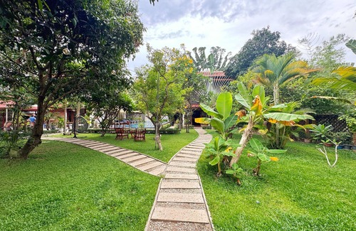 Siem Reap Villa | Luxury 3-bedroom villa with AC- Share Swimming Pool-Siem Reap Angkor