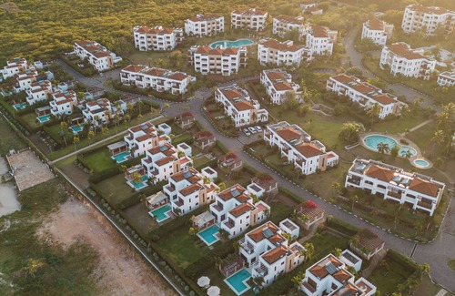 Mtwapa Maison | Luxury 3-Bedroom Beach View Villa - 1 min walk to the beach!