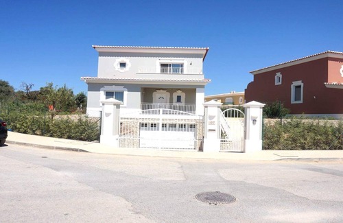 Atalaia Villa | Luxury 3 Bedroom Detached Villa on Boavista Golf Resort, Lagos