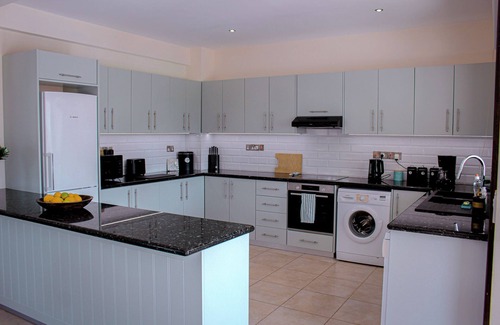 Kouklia Villa | Luxury 3 Bedroom Villa With Pool AND Gardens