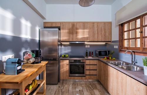 Hersonissos Centre Appartement | Luxe 3 BR, 120 m². maison dans le centre de Hersonissos, à 1 minute de la mer.