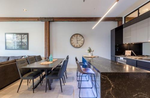 Teneriffe Appartement | Luxury 3 brm 2 bath Woolstore apt with Courtyard