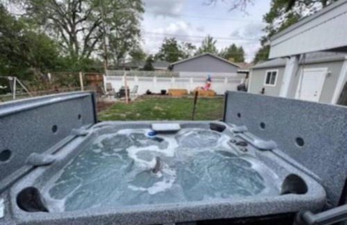 Virginia Village Maison | Luxury 3b-3b- Hot tub, Sauna, Personal Gym