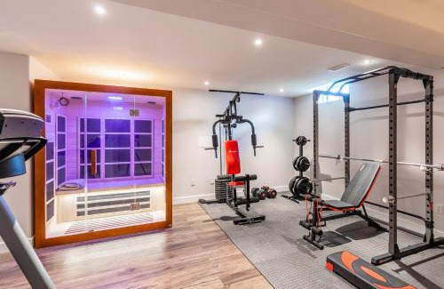Stoney Creek Appartement | Luxury 3BR 2BA Townhome with Private HOT TUB, Gym, BBQ by GLOBALSTAY
