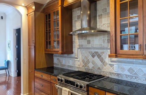 Central Business District Copropriété | Luxury 3BR Downtown Kalamazoo Penthouse + Private Parking & Walkable