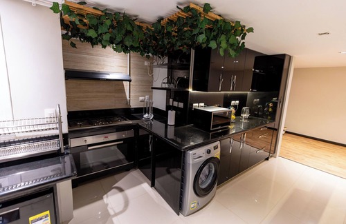 Heliopolis Appartement | Luxury 3BR Pool View Near Airport!