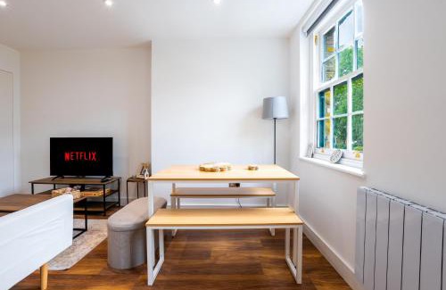 Kentish Town Appartement | Luxury 3BR Pool Table GymBike SmartTV WiFi AC